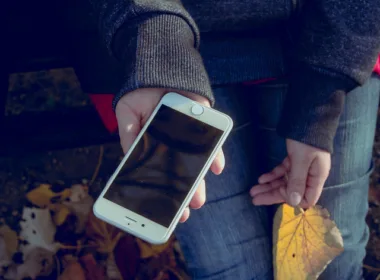 Jaka jest różnica między Facebook Messenger a Chat?